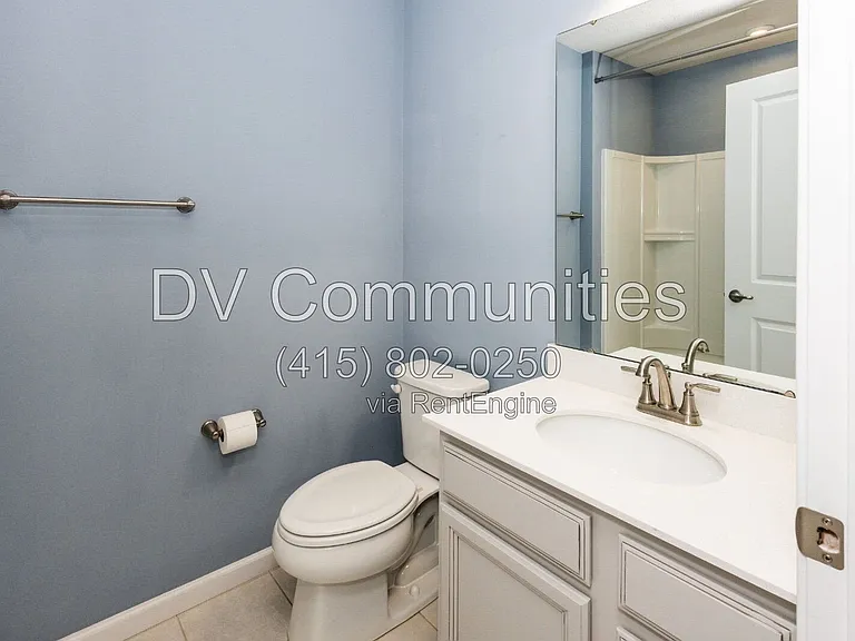7226 Hillsview Dr — Photo 18