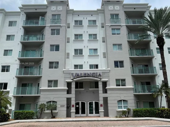 6001 SW 70th St APT 139, South Miami, FL 33143
