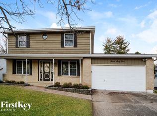 769 Rockridge Dr, Ballwin, MO 63021