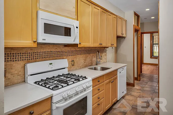 Rented by EXR | media 4