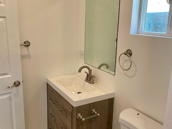 5th image of 700 W 20th St #4