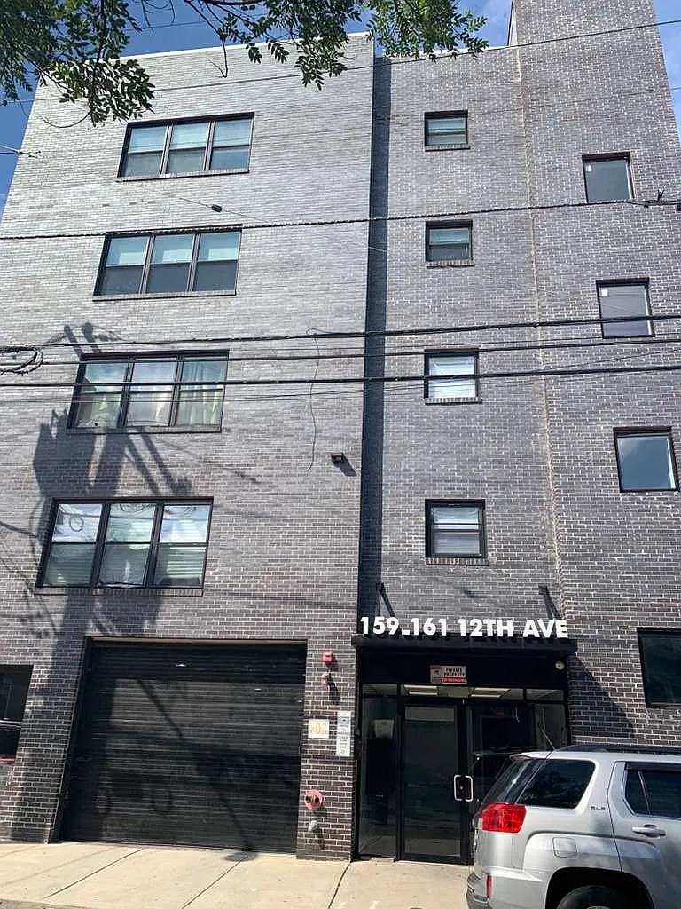 1 bed, $1,718 — Photo 1