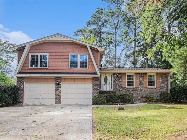 5423 Janice Ln, Stone Mountain, GA 30087