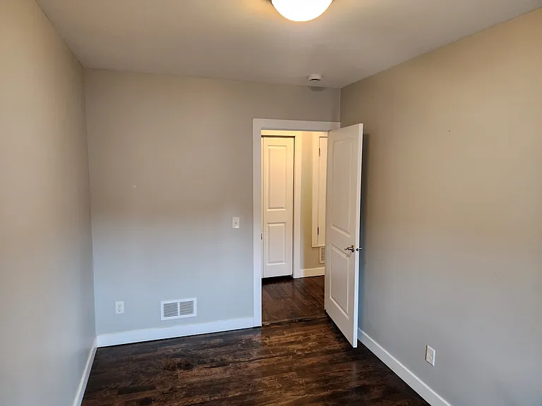 1207 W 25th St #11 — Photo 25