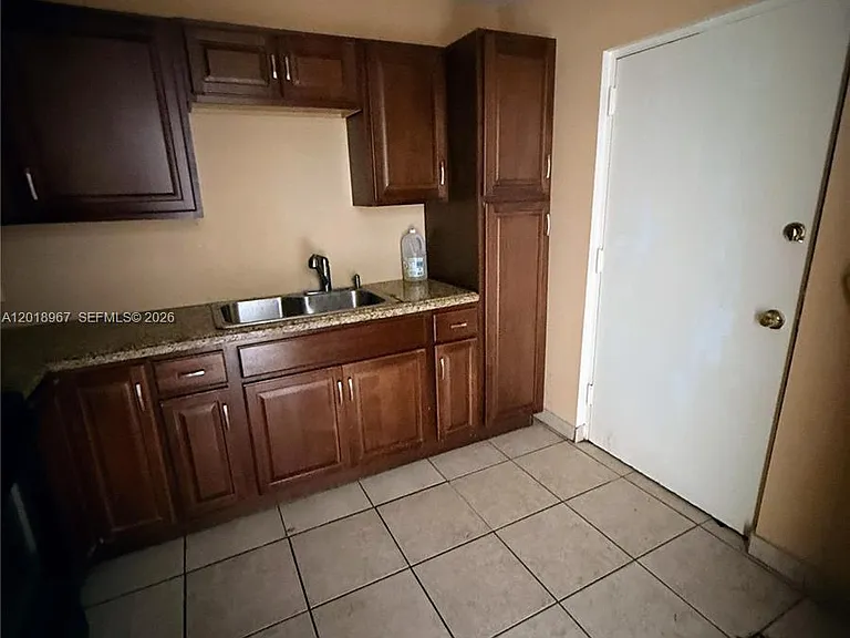 2025 NE 164th St #810 — Photo 9