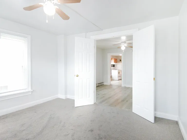 216-218 W Wilson Blvd #2W — Photo 8