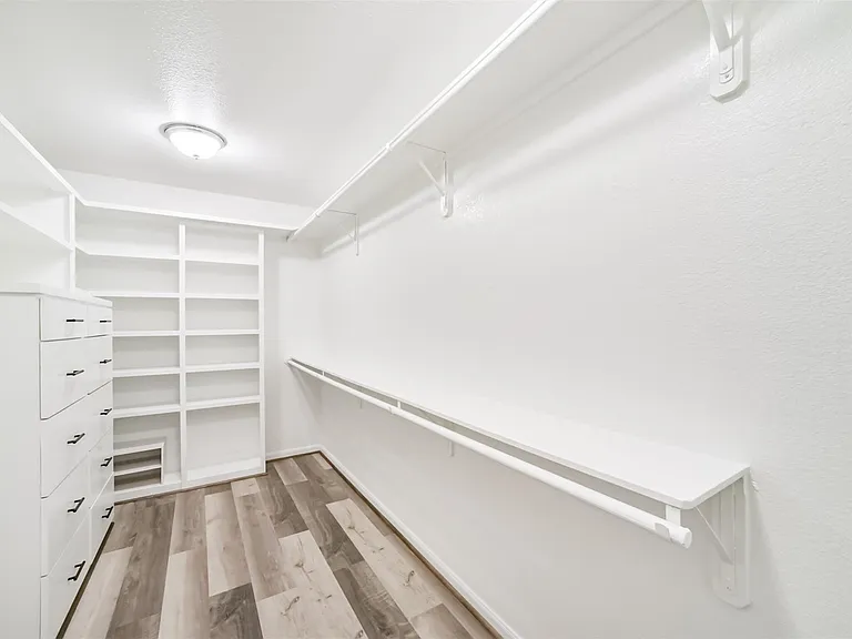 25546 Kensington Lake Dr — Photo 22