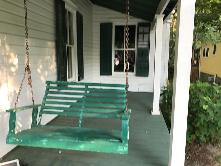 2905 E Jackson St — Photo 2