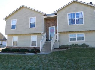 507 Shorthorn Dr, Grain Valley, MO 64029