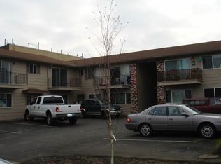 2520 NE Couch St APT 10, Portland, OR 97232