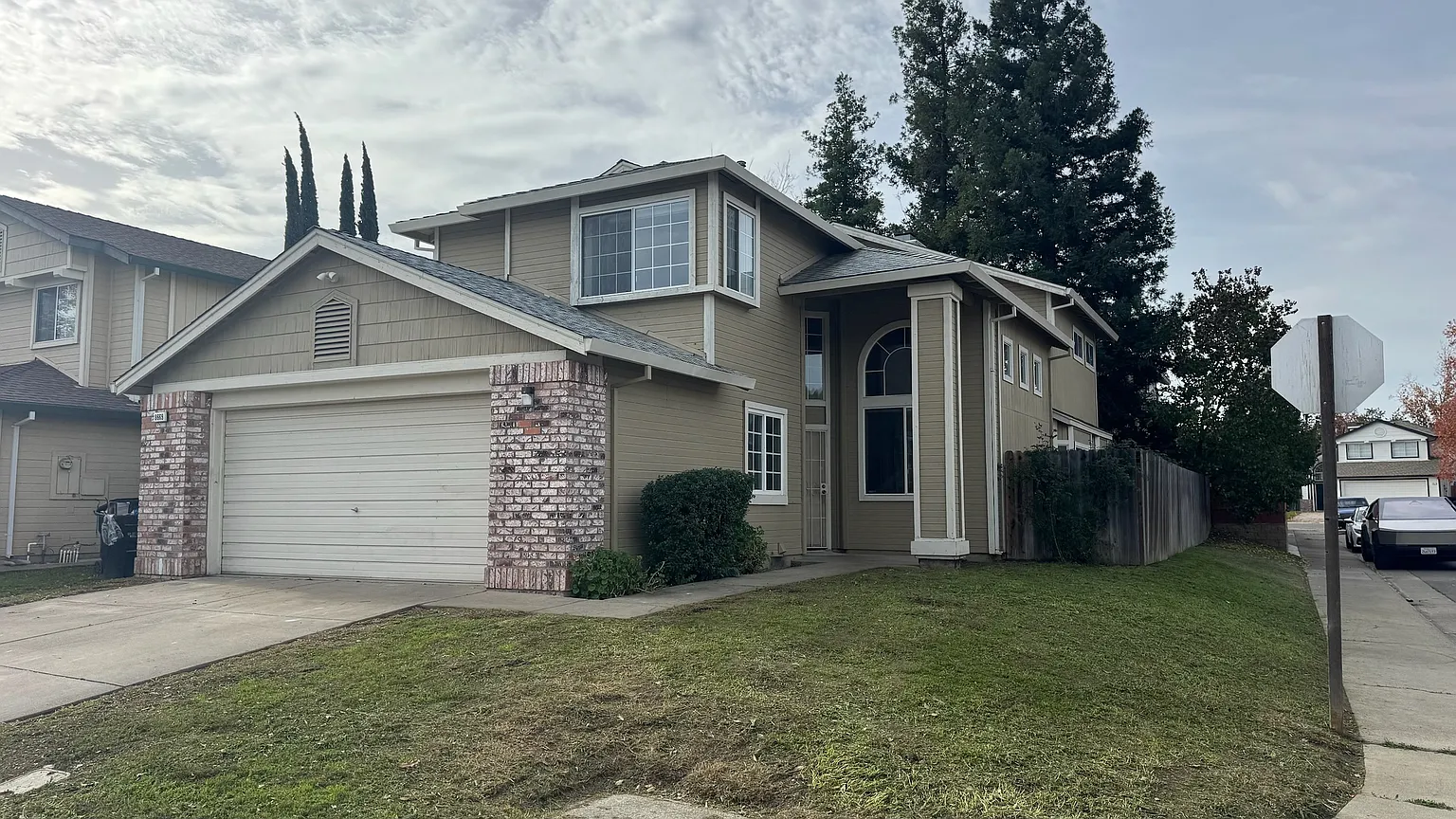 8669 Northam Dr photo 1