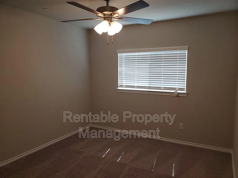 2920 Bluets Dr — Photo 10