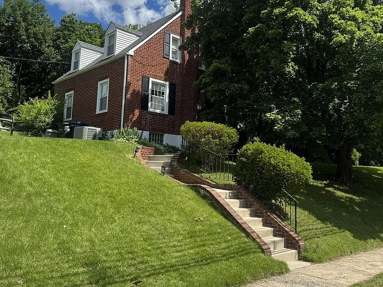 165 Race St — Photo 3
