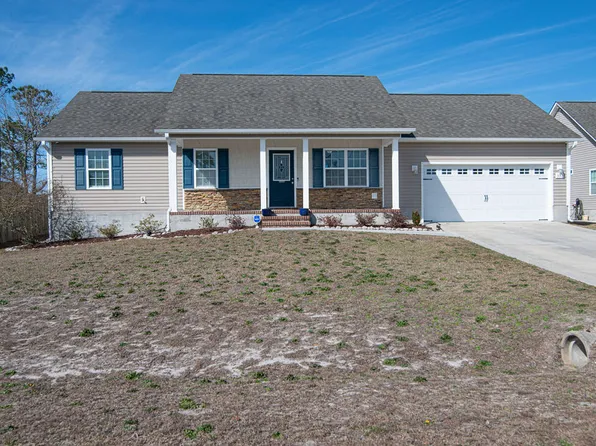 303 Sinclair Ln, Hubert, NC 28539