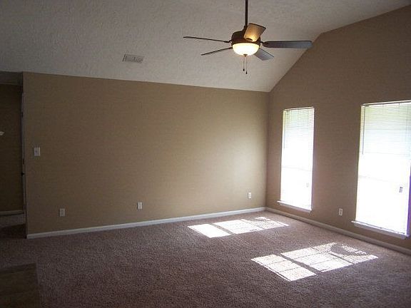 3rd image of 3006 White Sand Dr