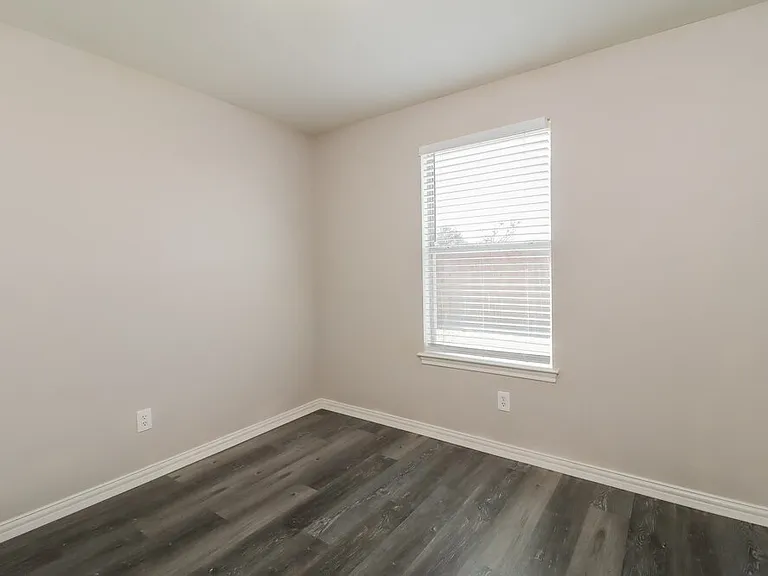 9112 Christopher Cir — Photo 14
