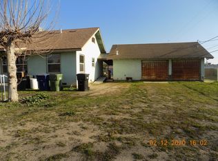 3855 Merritt Dr, Traver, CA 93673