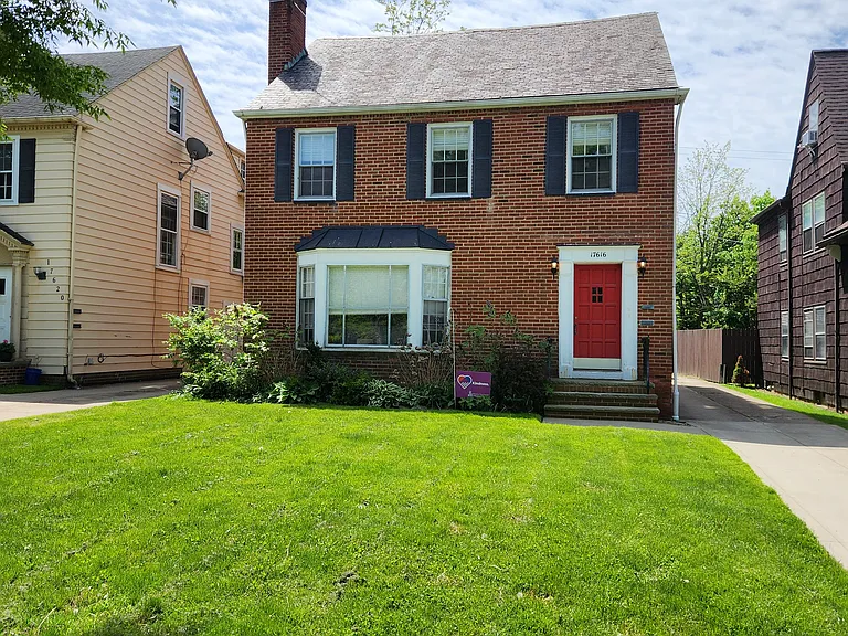 17616 Winslow Rd — Photo 1