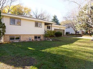 109 Broome St, Sun Prairie, WI 53590