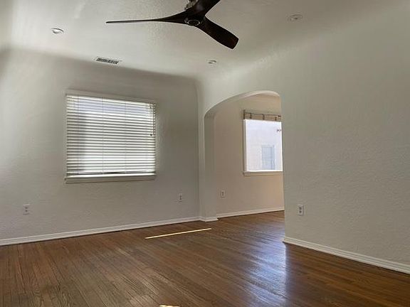 2nd image of 3670 37th St