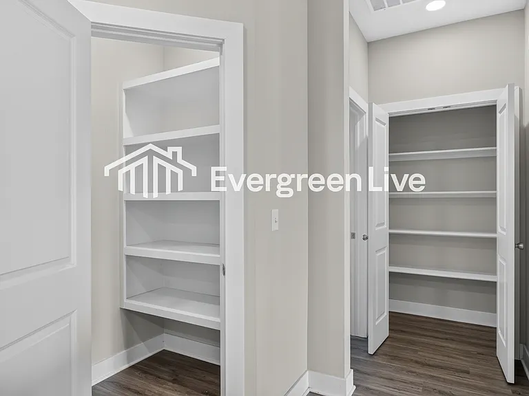 5247 N Cypress St — Photo 14