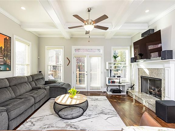 3rd image of 3130 Chestnut Woods Dr