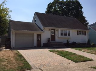 7 Wallace Ln, Woodland Park, NJ 07424
