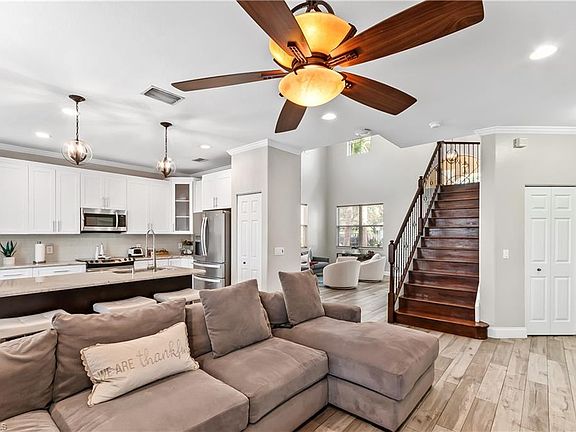 4th image of 17616 Holly Oak Ave