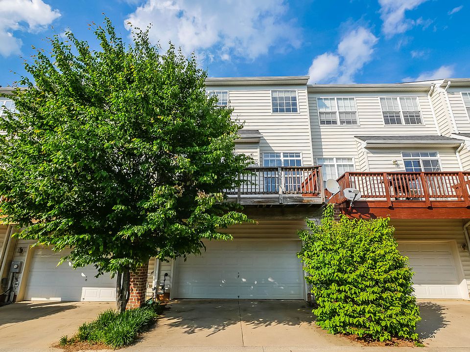 12916 Town Commons