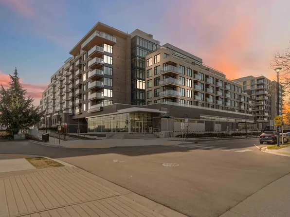 755 Harbourside Dr #Townhouse 109, North Vancouver, BC V7P 3R7