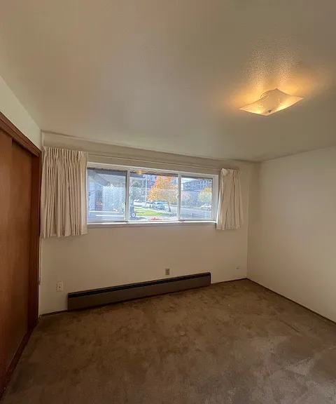 78 Williams Ave S #A — Photo 15