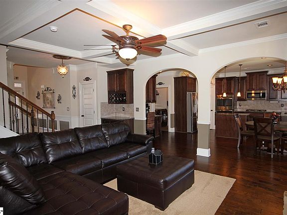 5th image of 216 Tuscany Falls Dr
