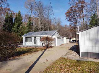 124 Findley St, Roscommon, MI 48653