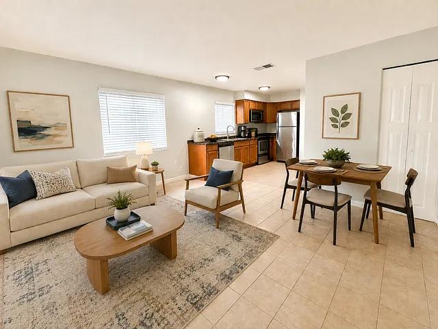 Bayshore Oaks Apartments — Photo 4