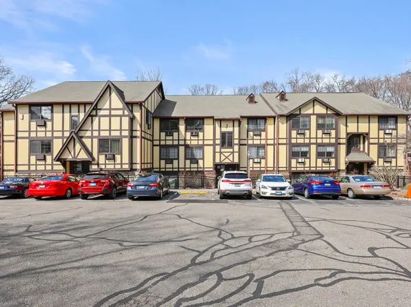 50 Aiken St APT 353, Norwalk, CT 06851