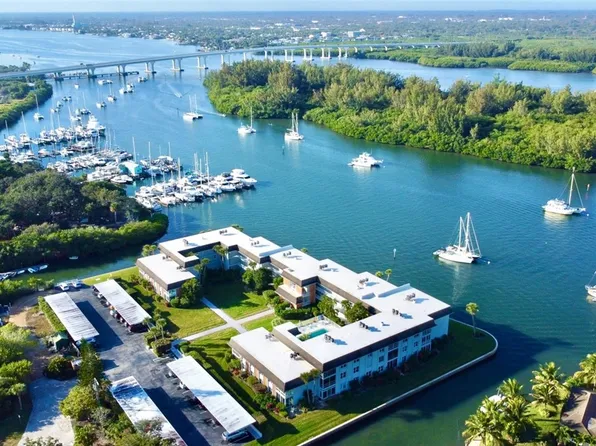 200 Greytwig Rd APT 212, Vero Beach, FL 32963