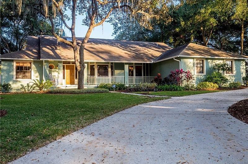 Relax & unwind on the front porch