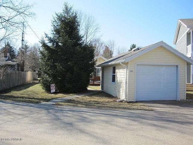 1st image of 2569 Lake Shore Dr