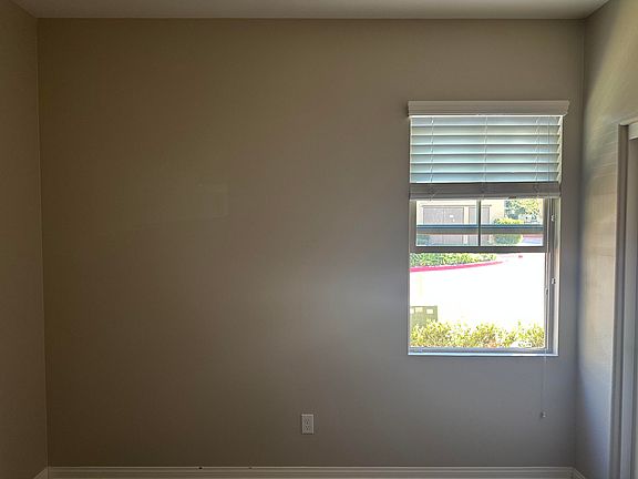 4th image of 15987 Parkview Loop