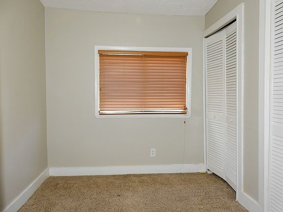 5th image of 4412 Bellevue Ave