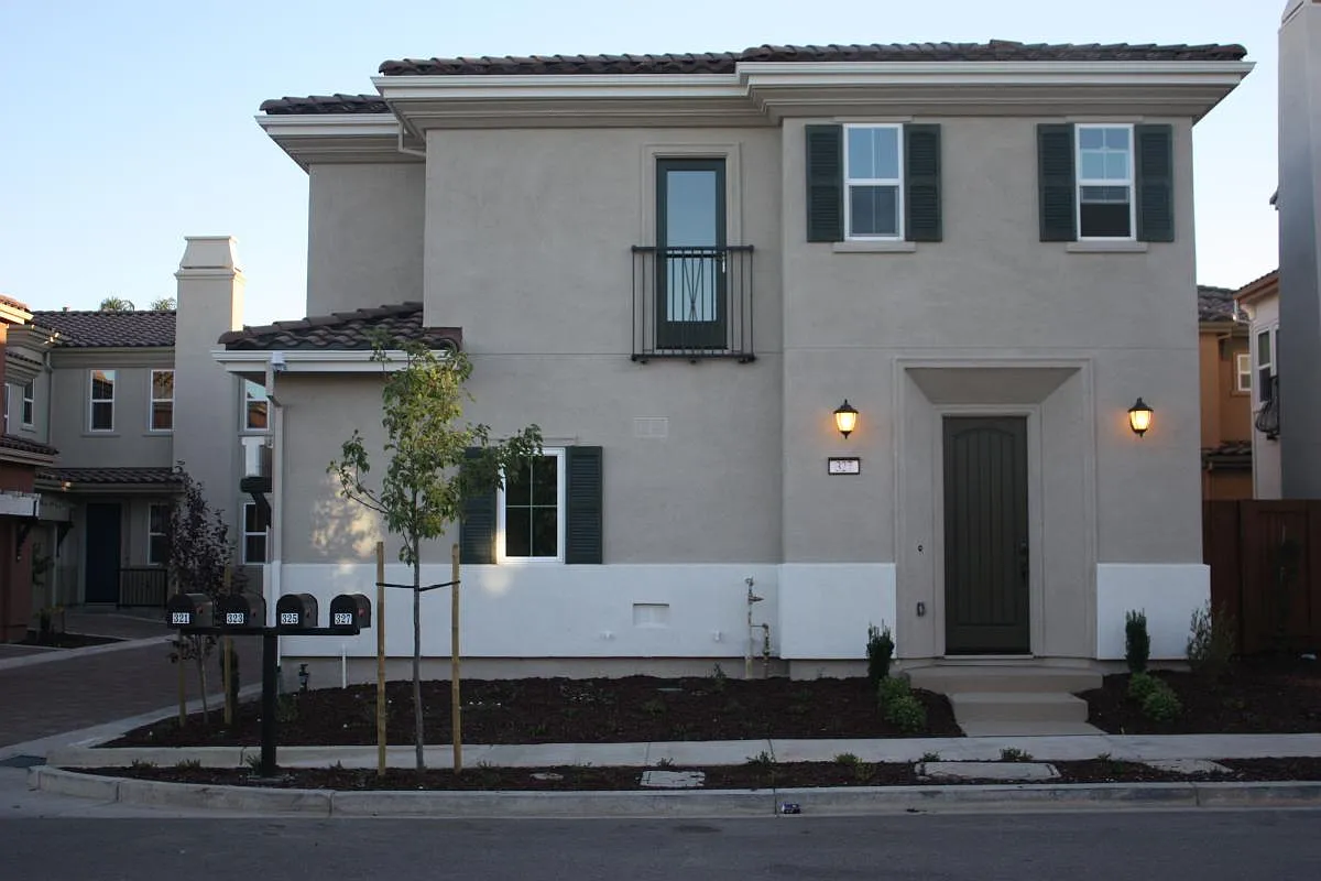 327 Cortona Way photo 1