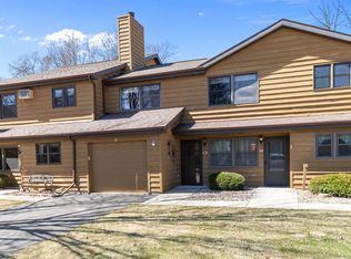 921 Babcock St APT 13, Neenah, WI