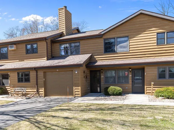 921 Babcock St APT 13, Neenah, WI 54956