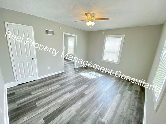 3rd image of 2123 Askew Ave