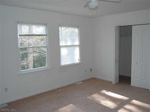 3rd image of 112 Shrewsbury Sq