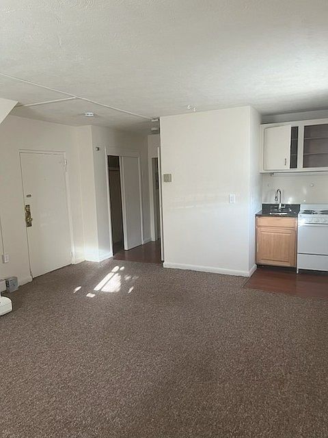 2nd image of 260 Watchung Ave #0