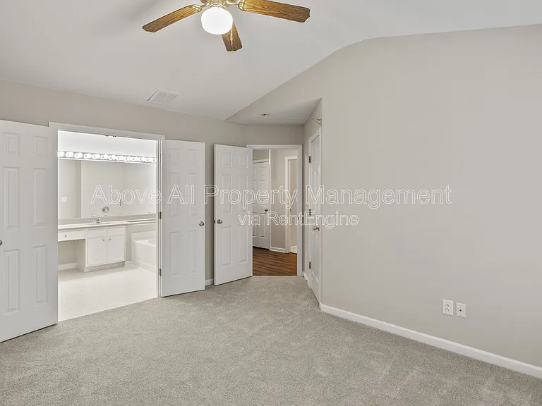 400 Berlin Way — Photo 24