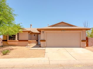 10021 E Falcon Point Dr, Tucson, AZ 85730
