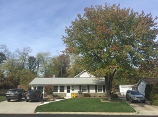 1005 S Ironwood Rd, Sterling, VA 20164