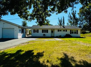 208 Davis Rd, Bangor, ME 04401